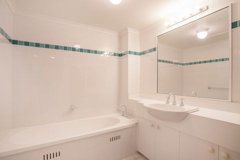Fathoms 6 - Kempsey Accommodation 7