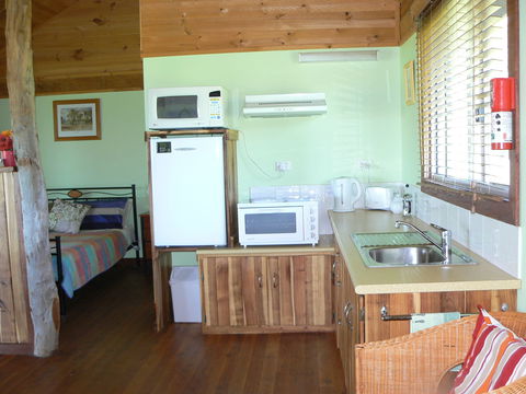 Gaddleen Grove Cottages - Kempsey Accommodation 2