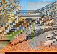 Grandview Accommodation - The Elm Tree Apartments - Kempsey Accommodation