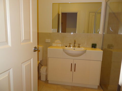 Hahndorf Oak Tree Cottages - Kempsey Accommodation 9