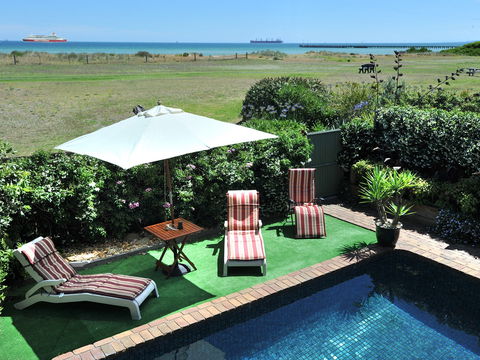 Seacove On The Beach - Kempsey Accommodation 0