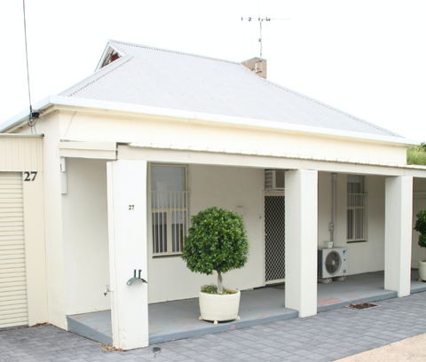 Squatters Cottage - Kempsey Accommodation 0