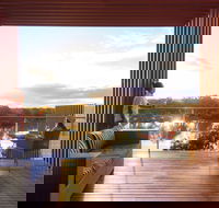 The Frames - Luxury Riverland Accommodation - Kempsey Accommodation