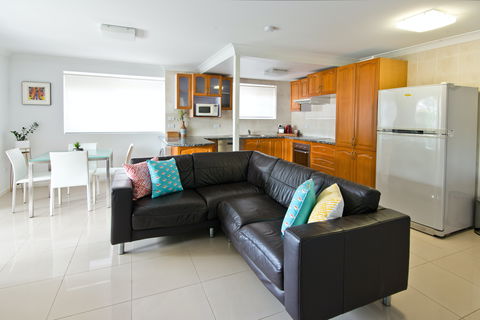 Wynnum Bayside Apartments - Kempsey Accommodation 7