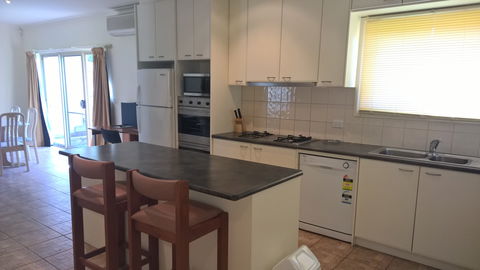 Apartments Of Waverley - Kempsey Accommodation 6