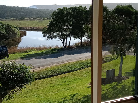 Butler's Bend Holiday Villa - Kempsey Accommodation 6