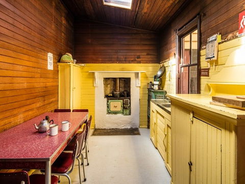 Daffodil Cottage - Kempsey Accommodation 4