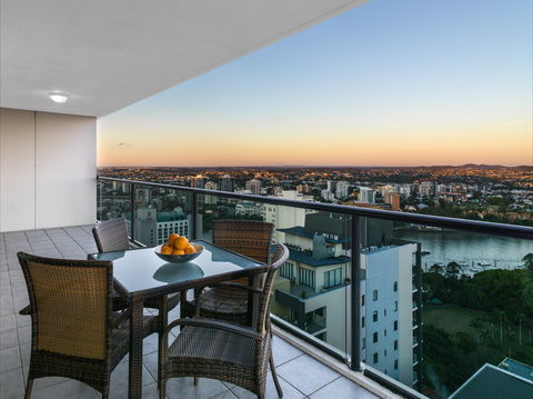 IStay River City Brisbane - Kempsey Accommodation 0