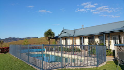 Kia Ora Lookout Retreat - Kempsey Accommodation 4