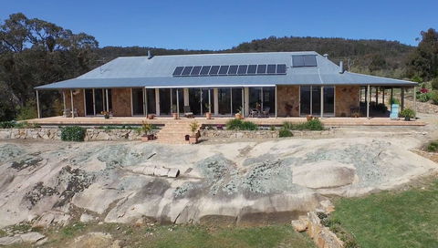 L'Oliveraie - Kempsey Accommodation 0