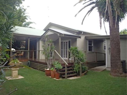 MacNicol Cottage - Kempsey Accommodation 0