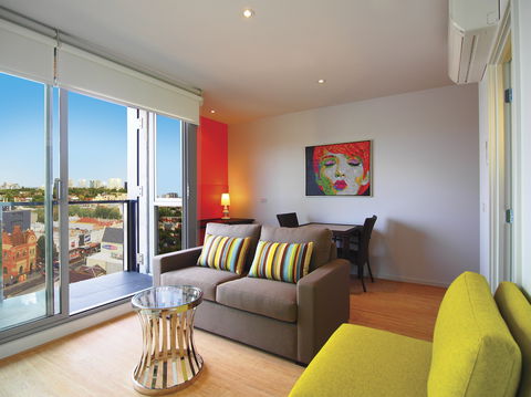 Oaks Melbourne South Yarra Suites - Kempsey Accommodation 0