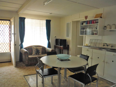 Polly's Shack - Kempsey Accommodation 1