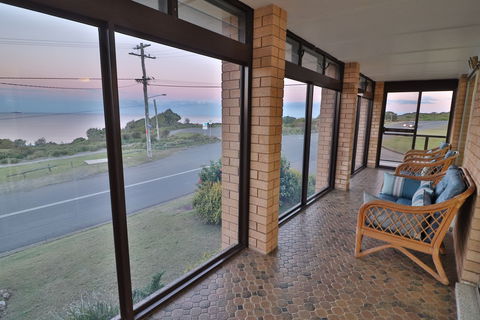 Ripples By The Sea - Kempsey Accommodation 3