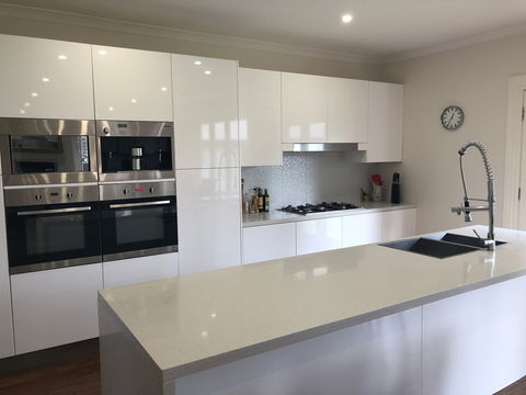 Somerled House - Kempsey Accommodation 4