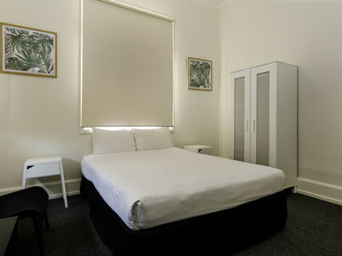 The Waterloo Bay Hotel - Kempsey Accommodation 4
