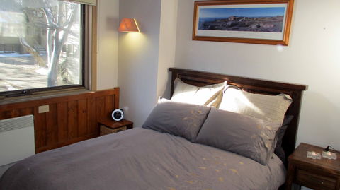 Wallace's - Crystal Creek Chalet 1 - Kempsey Accommodation 1