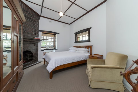 White Rocks - Kempsey Accommodation 0