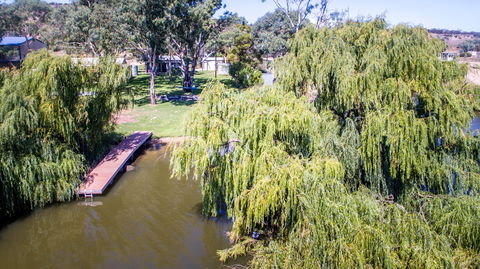 731 East Front Road Via Mannum -River Shack Rentals - Kempsey Accommodation 0