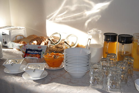 Airlie House Motor Inn - Kempsey Accommodation 2