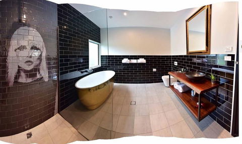 Boogie Woogie Beach House - Kempsey Accommodation 1
