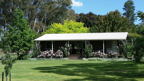 Camawald Coonawarra Cottage B&B - Kempsey Accommodation 2