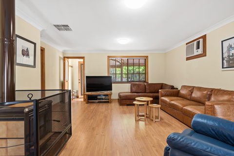 Century21 SouthCoast: Reef & Vines Port Noarlunga - Kempsey Accommodation 1