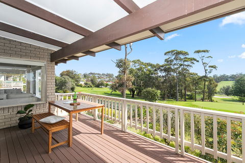 Mollymooks Tee To Sea - Kempsey Accommodation 0