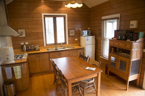 Orchard Cottages - Kempsey Accommodation 1