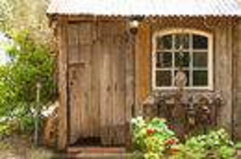 Red Tractor Retreat - Kempsey Accommodation 0