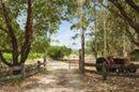 Red Tractor Retreat - Kempsey Accommodation 2