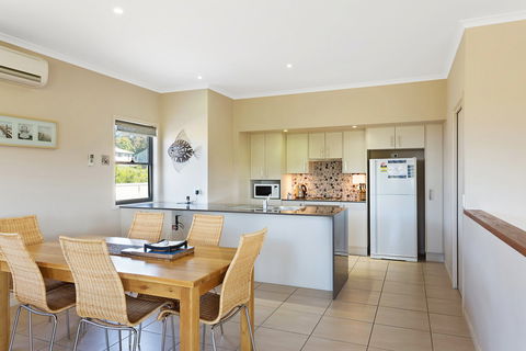 Saltwater Apartments Eden - Kempsey Accommodation 1