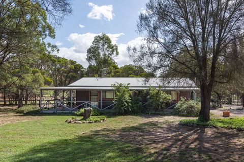 Serenity Grove - Kempsey Accommodation 0