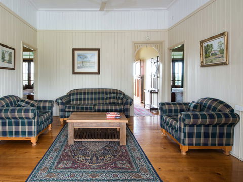Vineyard Cottage - Kempsey Accommodation 1