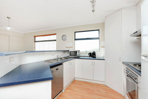 Beach Bound - Kempsey Accommodation 1