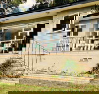 Cosy Seaside Cottage - Kempsey Accommodation