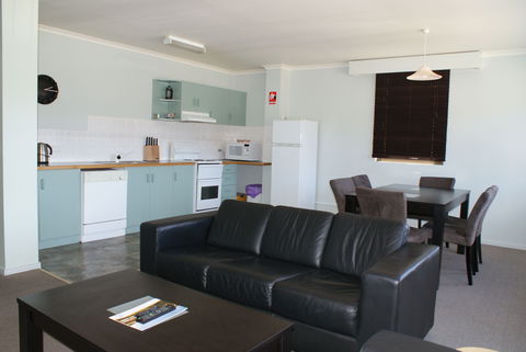 Gebi's Apartments - Kempsey Accommodation 1