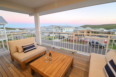 Illaroo At Catherine Hill Bay - Kempsey Accommodation 2