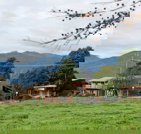 Mountain Creek Motel Bar And Restaurant