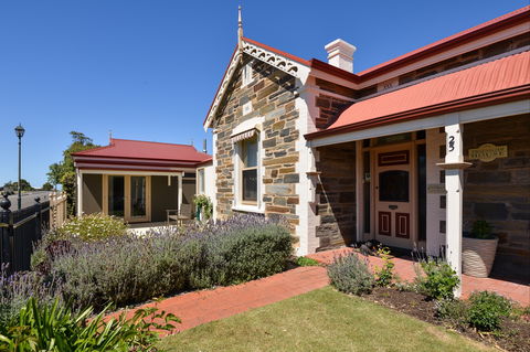 Trafalgar Premium Vintage Suites - Kempsey Accommodation 2