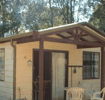 Gum Grove Chalets - Kempsey Accommodation