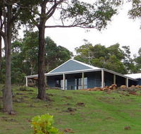 Vista Ridge Estate - Top Paddock Cottage - Kempsey Accommodation