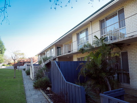 Budget Apartments Como South Perth - Kempsey Accommodation 1