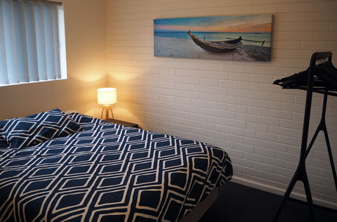 Budget Apartments Como South Perth - Kempsey Accommodation 4