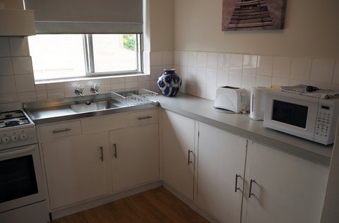 Budget Apartments Como South Perth - Kempsey Accommodation 5