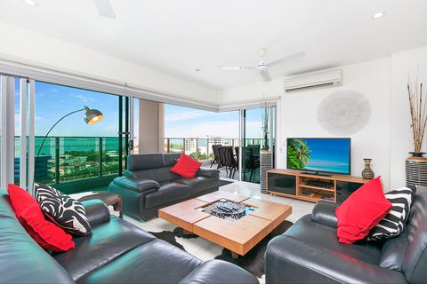 Beachlife Sands 3 Bedroom Harbour View Apartment - Kempsey Accommodation 1