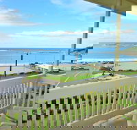Dolphins 9 - Kempsey Accommodation