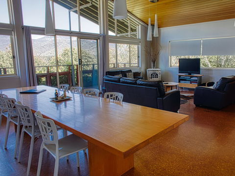 Feathertop  Accommodation - Kempsey Accommodation 1