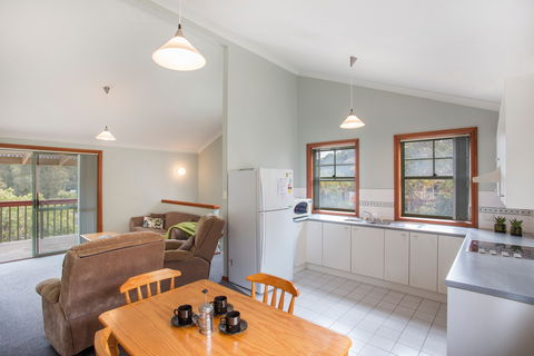 Footsteps To Mollymook Beach - Kempsey Accommodation 1