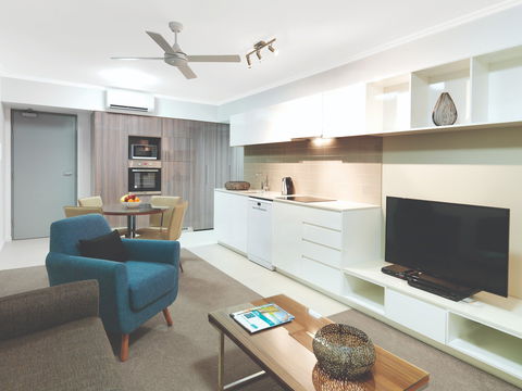 Oaks Mackay Carlyle Suites - Kempsey Accommodation 1